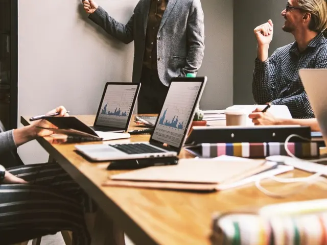 Women in Leadership: How To Break Barriers And Build Inclusive Teams In 2026