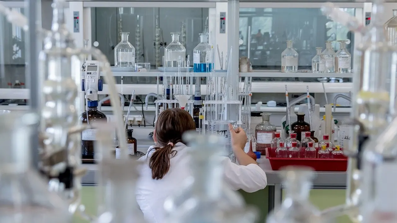 scholarships for women in stem